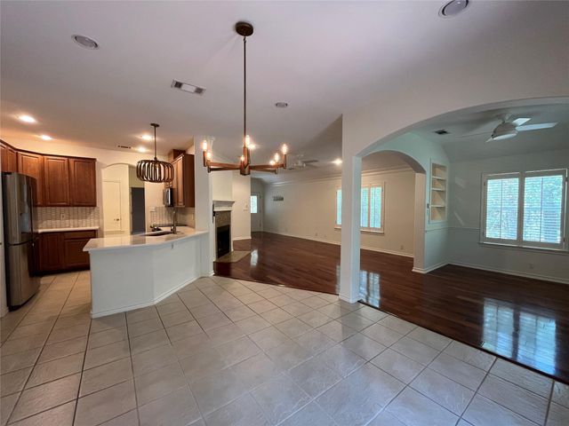 112 Huelo CT, Bastrop, TX 78602