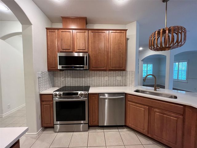 112 Huelo CT, Bastrop, TX 78602