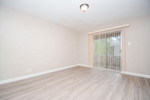 2585 Marilee Lane 2, Houston, TX 77057