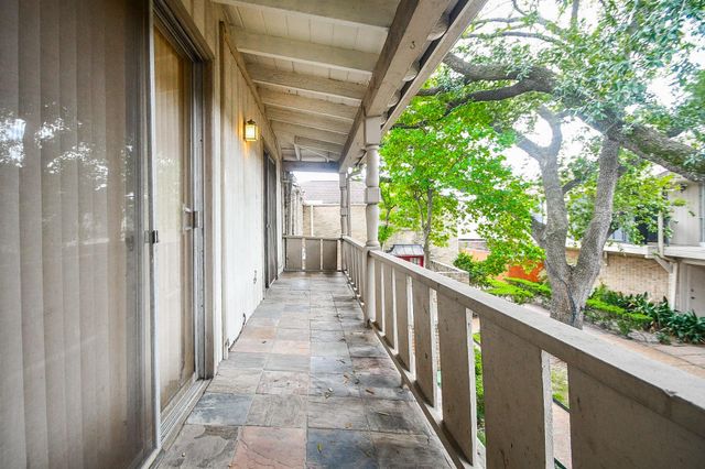 2585 Marilee Lane 2, Houston, TX 77057