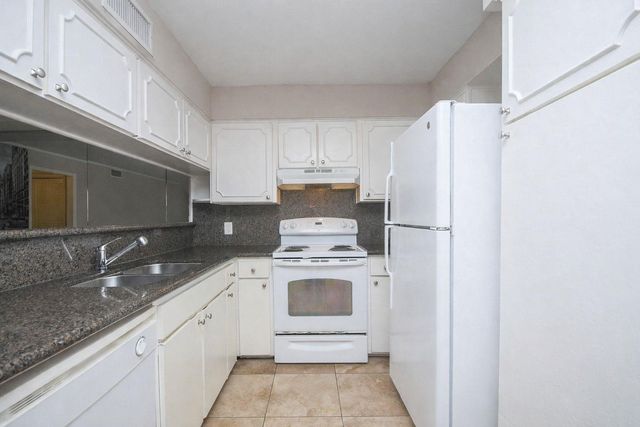 2585 Marilee Lane 2, Houston, TX 77057