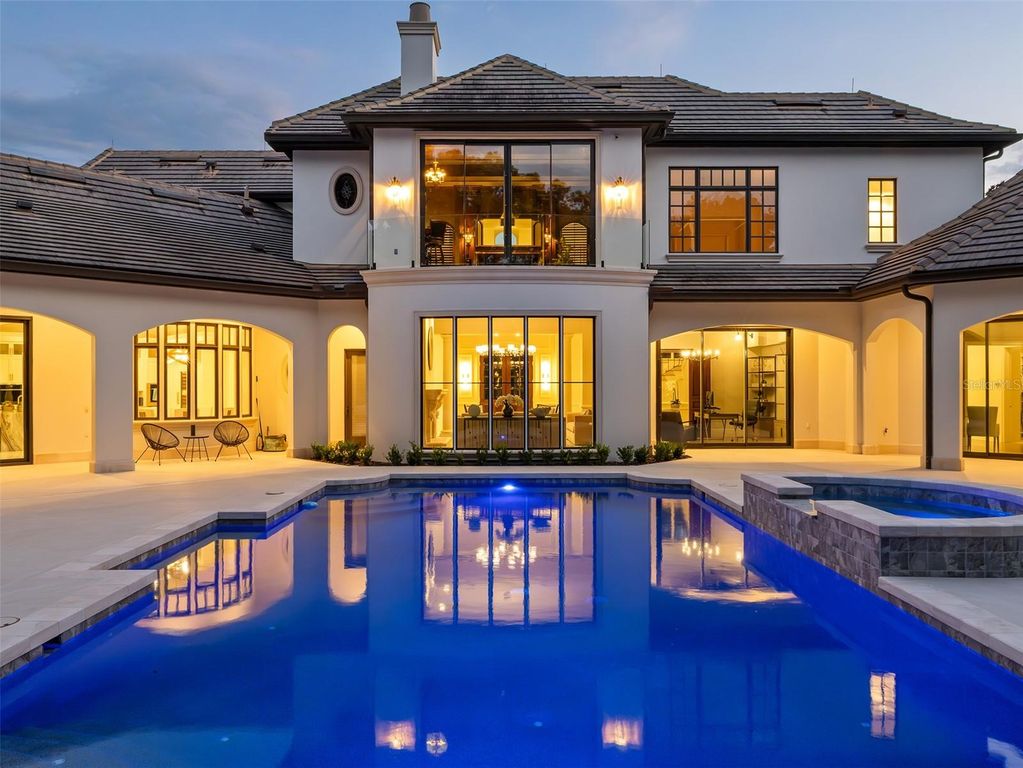 Image 2 of property listing at 9921 LAKE LOUISE DRIVE, Windermere, FL 34786