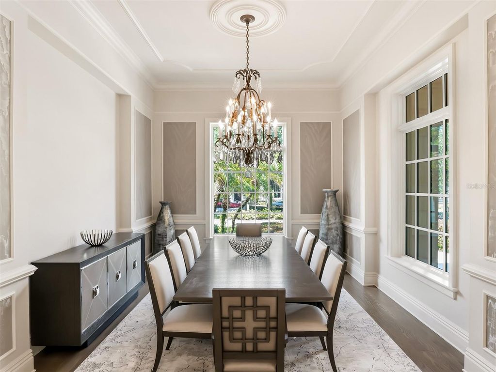 Image 18 of property listing at 9921 LAKE LOUISE DRIVE, Windermere, FL 34786