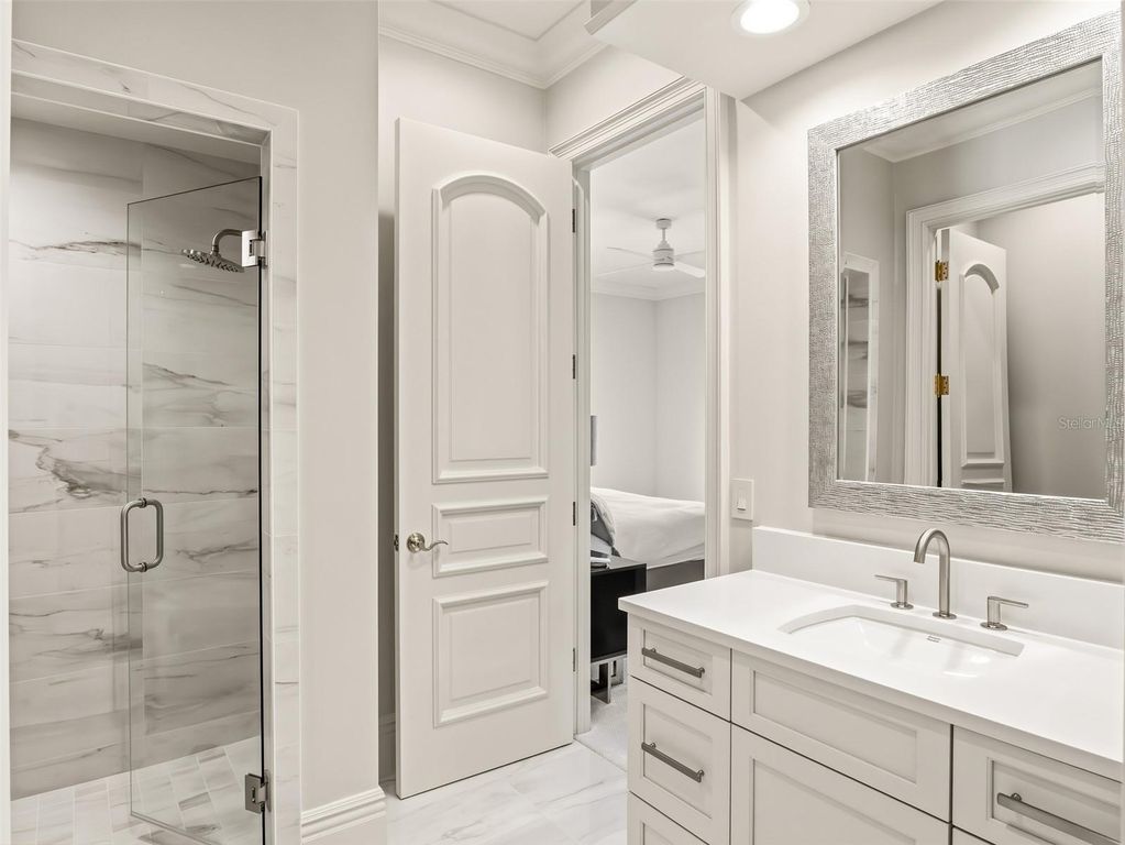 Image 26 of property listing at 9921 LAKE LOUISE DRIVE, Windermere, FL 34786