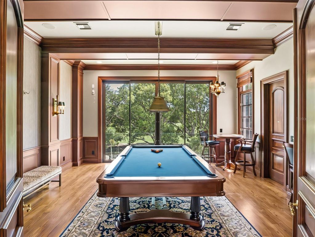 Image 31 of property listing at 9921 LAKE LOUISE DRIVE, Windermere, FL 34786