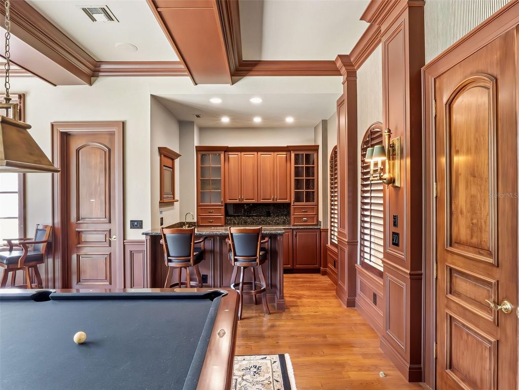 Image 33 of property listing at 9921 LAKE LOUISE DRIVE, Windermere, FL 34786