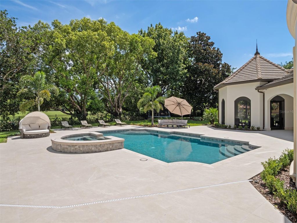 Image 50 of property listing at 9921 LAKE LOUISE DRIVE, Windermere, FL 34786