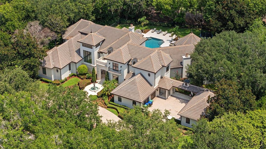 Image 55 of property listing at 9921 LAKE LOUISE DRIVE, Windermere, FL 34786