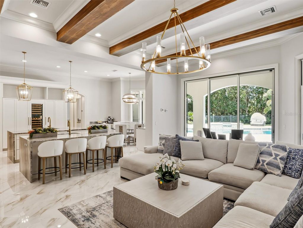 Image 10 of property listing at 9921 LAKE LOUISE DRIVE, Windermere, FL 34786