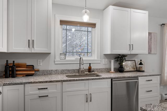 60 Apple Tree Road, Fairfax, VT 05454