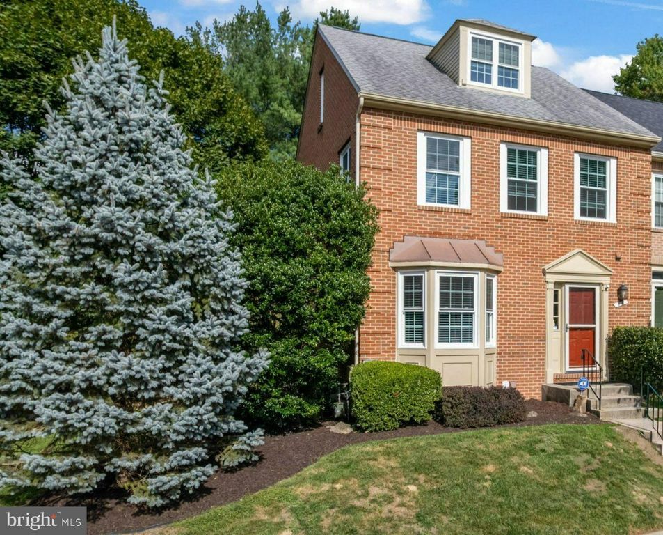 18 STEEPLEJACK CT, Owings Mills, MD 21117