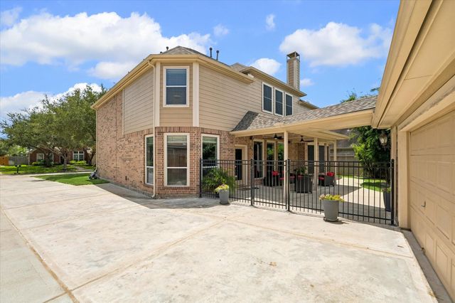 2906 Summer Cape Court, League City, TX 77573