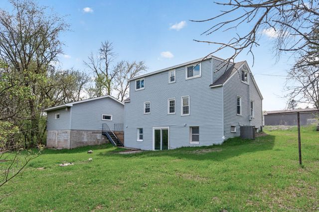 16107 7th Avenue NW, Andover, MN 55304