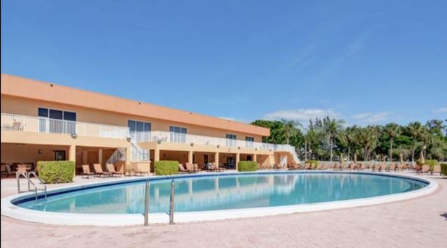 15217 Lakes Of Delray Boulevard 90, Delray Beach, FL 33484