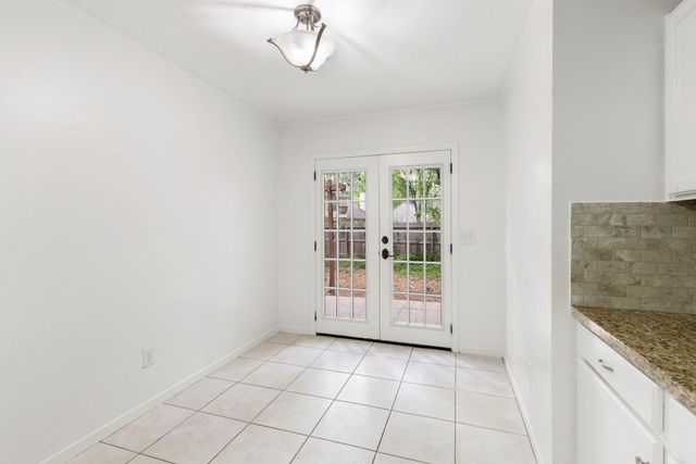 10 Rockridge Court, The Woodlands, TX 77381