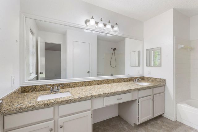 10 Rockridge Court, The Woodlands, TX 77381