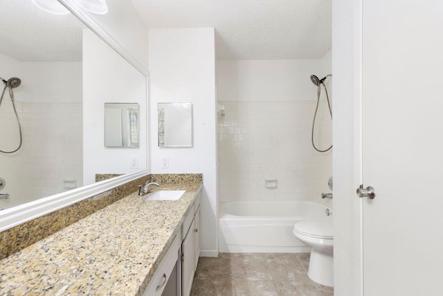 10 Rockridge Court, The Woodlands, TX 77381