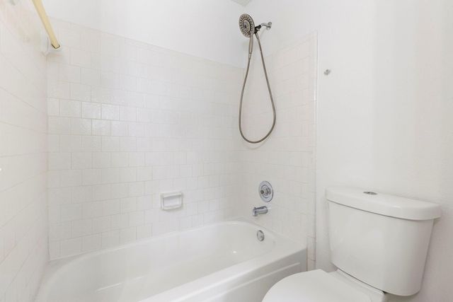 10 Rockridge Court, The Woodlands, TX 77381