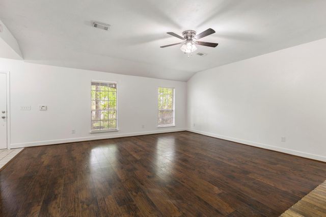 10 Rockridge Court, The Woodlands, TX 77381