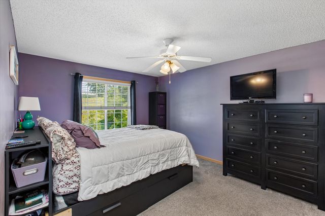 6727 Pine Crest Trail S, Cottage Grove, MN 55016