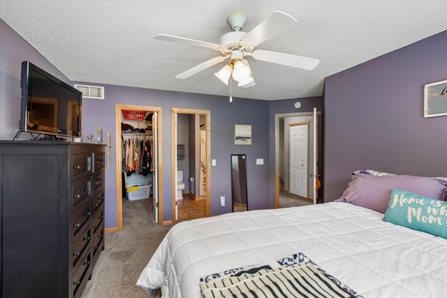 6727 Pine Crest Trail S, Cottage Grove, MN 55016