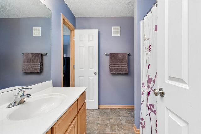 6727 Pine Crest Trail S, Cottage Grove, MN 55016