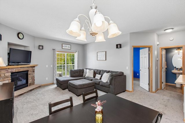 6727 Pine Crest Trail S, Cottage Grove, MN 55016