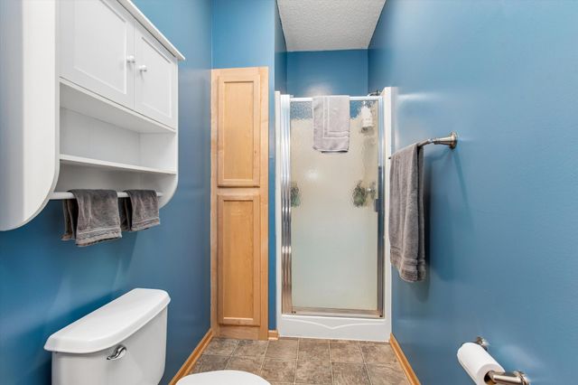 6727 Pine Crest Trail S, Cottage Grove, MN 55016