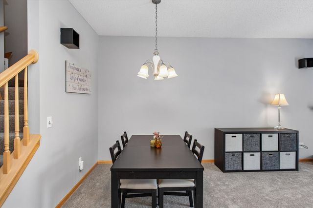 6727 Pine Crest Trail S, Cottage Grove, MN 55016