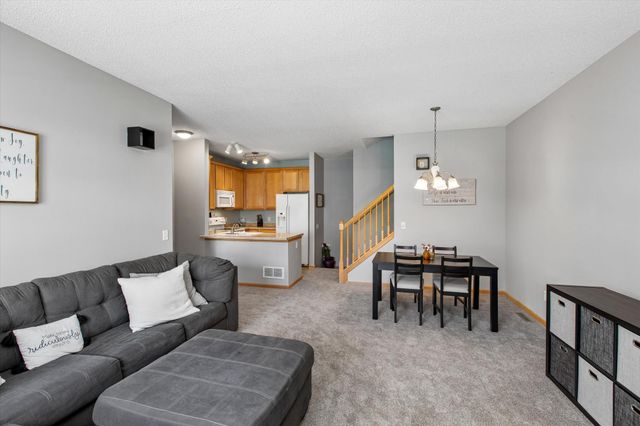 6727 Pine Crest Trail S, Cottage Grove, MN 55016