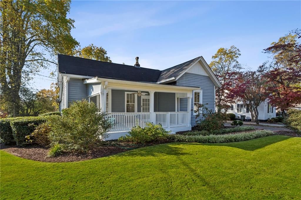 327 Stewart NW Avenue, Marietta, GA 30064