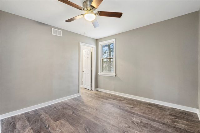 2215 Lehigh St, Swissvale, PA 15218