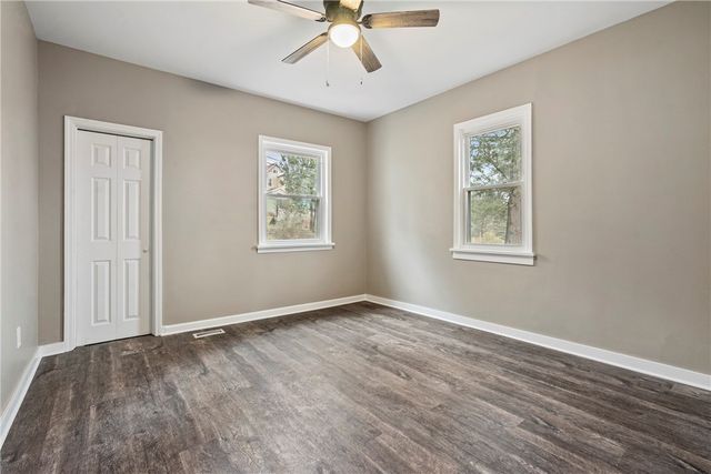 2215 Lehigh St, Swissvale, PA 15218