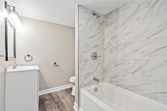 2215 Lehigh St, Swissvale, PA 15218