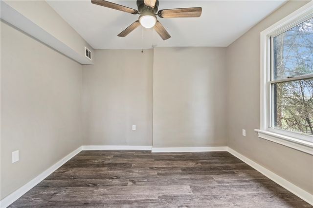 2215 Lehigh St, Swissvale, PA 15218