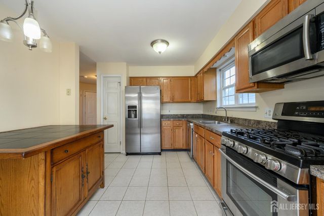 21 Bailly Drive, Burlington Twp, NJ 08016