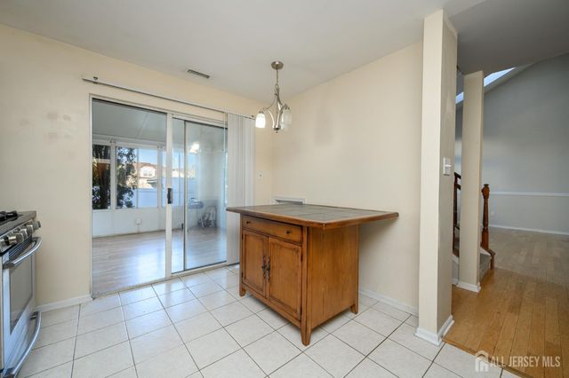21 Bailly Drive, Burlington Twp, NJ 08016