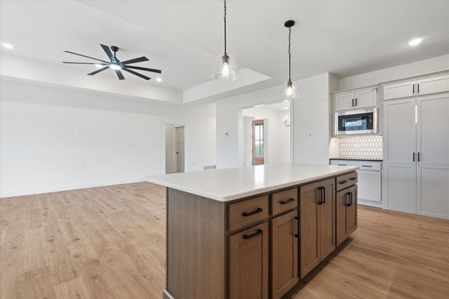 14086 N HAYDEN'S POINTE, Hallsville, MO 65255