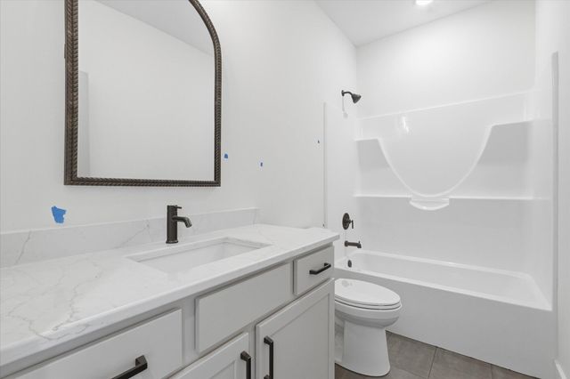 14086 N HAYDEN'S POINTE, Hallsville, MO 65255