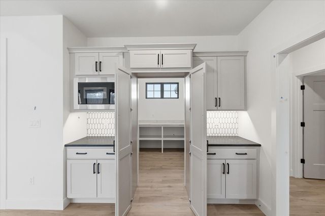 14086 N HAYDEN'S POINTE, Hallsville, MO 65255