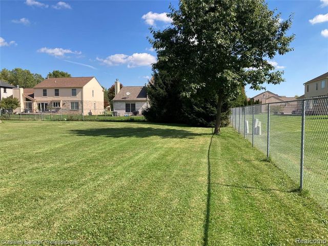 000 Dequindre Road, Sterling Heights, MI 48314