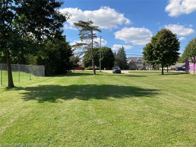 000 Dequindre Road, Sterling Heights, MI 48314