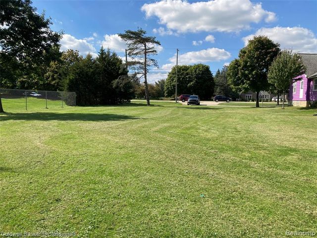 000 Dequindre Road, Sterling Heights, MI 48314