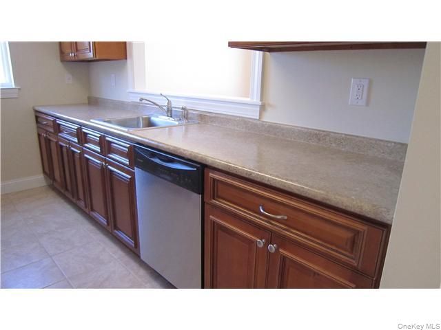 416 Tondo Circle, Harriman, NY 10926