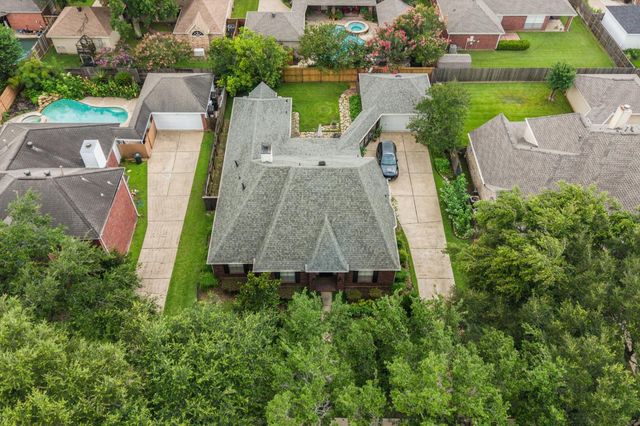 1703 S Medio River Circle, Sugar Land, TX 77478