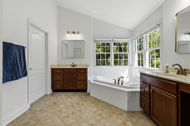 9714 Welbury Court, Raleigh, NC 27617