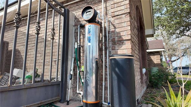 2408 Sailfish Avenue, Pharr, TX 78577