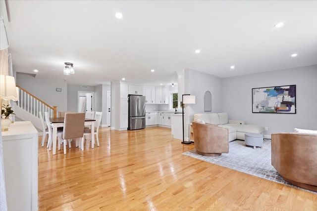 19 Digby Ave, Brockton, MA 02301