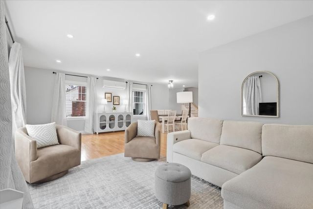 19 Digby Ave, Brockton, MA 02301