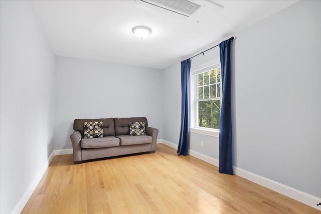 19 Digby Ave, Brockton, MA 02301